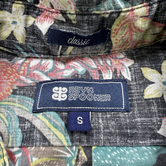 Reyn Spooner Hawaiian Shirt Floral Reverse Print - Picture 2 of 8